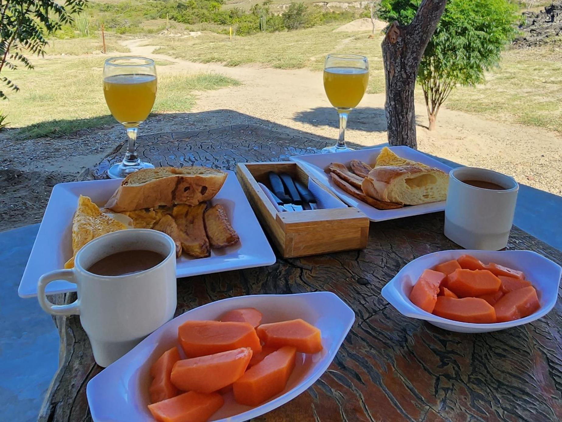 Mana Star Lounge Hotel Villavieja Bagian luar foto